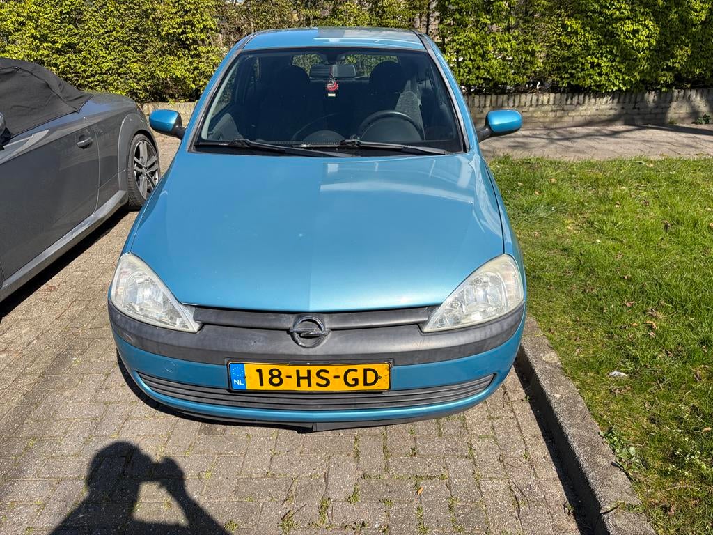 Opel Corsa 1.0 12V 3D 2001 Blauw (MOET SNEL WEG), Voorwielaandrijving, 450 kg, 973 cc, Origineel Nederlands