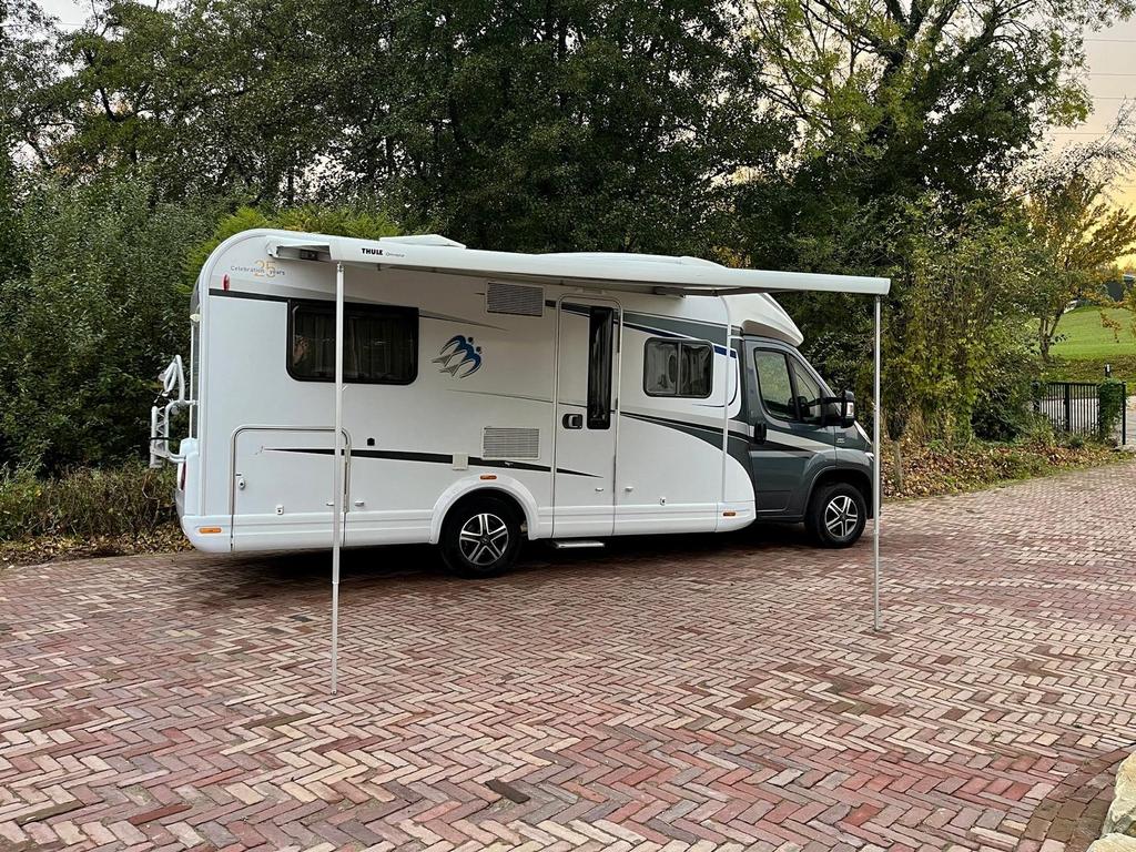 Knaus Sky Wave 650 MF met hefbed - Luxe en Ruim, Caravans en Kamperen, Campers, Standaard zit, Ringverwarming, Fiat, 6 tot 7 meter