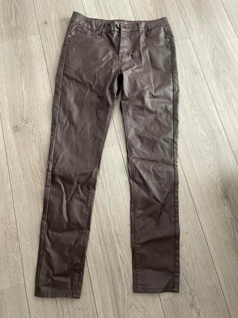 Bruine broek maat 42 nep leer, Kleding | Dames, Bruin, Maat 42/44 (L), Nieuw, Ophalen of Verzenden