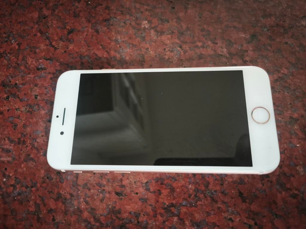 iPhone 8 rose goud met gebruikerskrasjes en hoesje, Telecommunicatie, Mobiele telefoons | Apple iPhone, Ophalen of Verzenden, Gebruikt