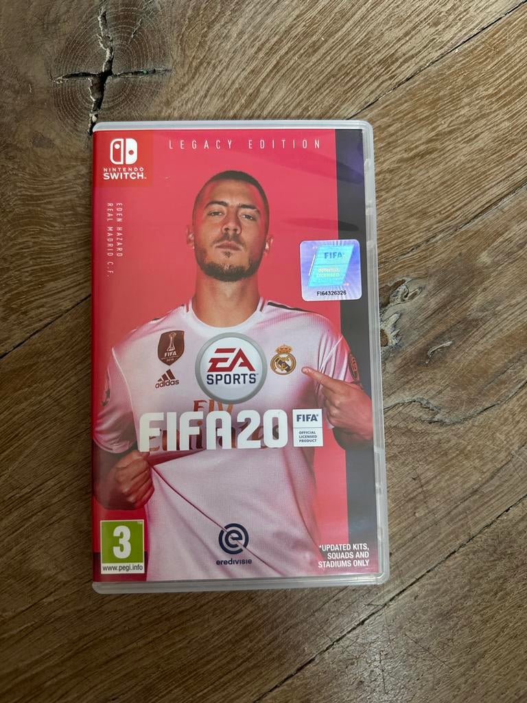 NINTENDO SWITCH game FIFA 20 Legacy Edition, Eén computer, Ophalen of Verzenden, Zo goed als nieuw, Sport