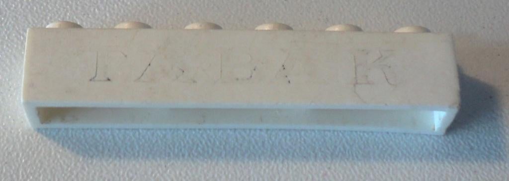 crssprt02pb24 (1) 1x White Brick 1 x 6 without Bottom Tubes, Ophalen of Verzenden, Gebruikt