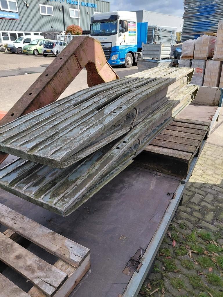 zware aluminium oprijplanken ca 3m lang, Ophalen, Gebruikt