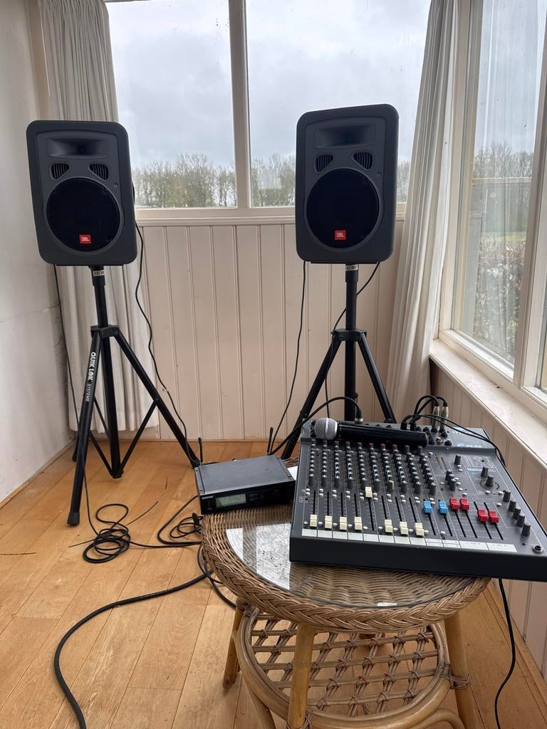 Complete PA set: JBL EON 10, Soundcraft mixer, Shure microfo, Muziek en Instrumenten, Ophalen, Gebruikt, Minder dan 500 watt, P.A.