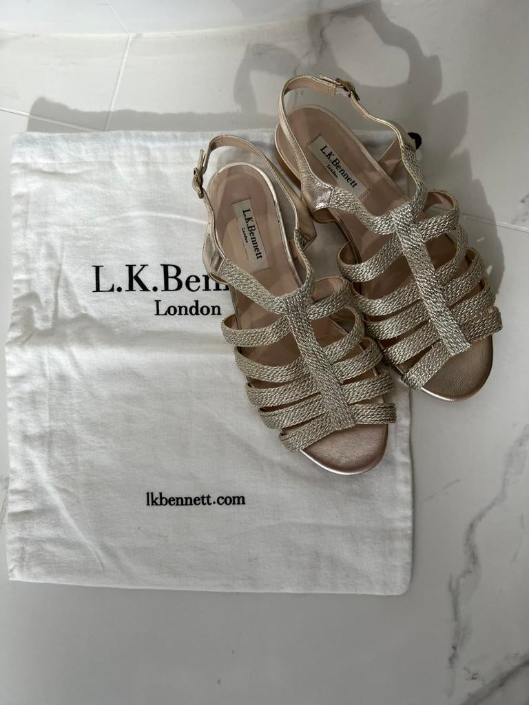 LK Bennett sandals in gold, Kleding | Dames, Schoenen, Overige kleuren, Zo goed als nieuw, Sandalen of Muiltjes, Ophalen of Verzenden