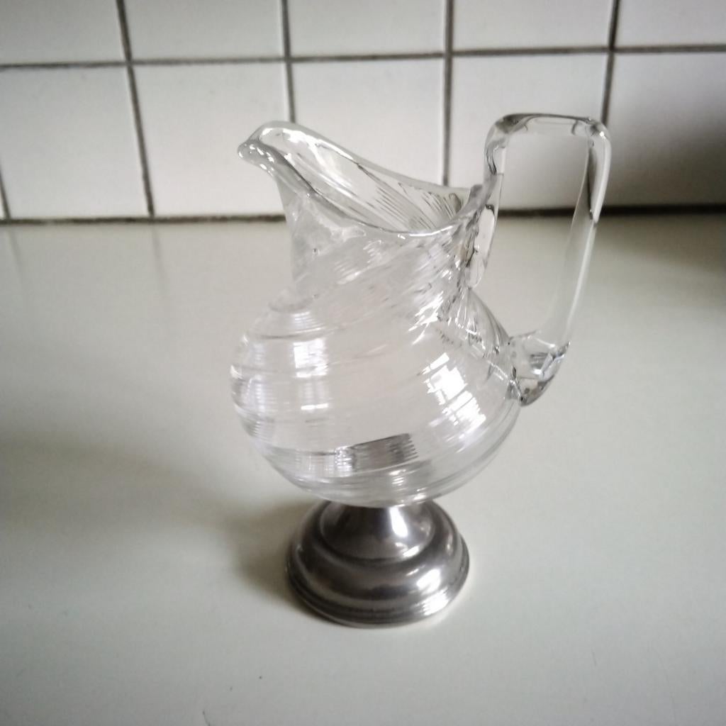 Antiek glazen melkkannetje  van gedraaid glas, Ophalen of Verzenden