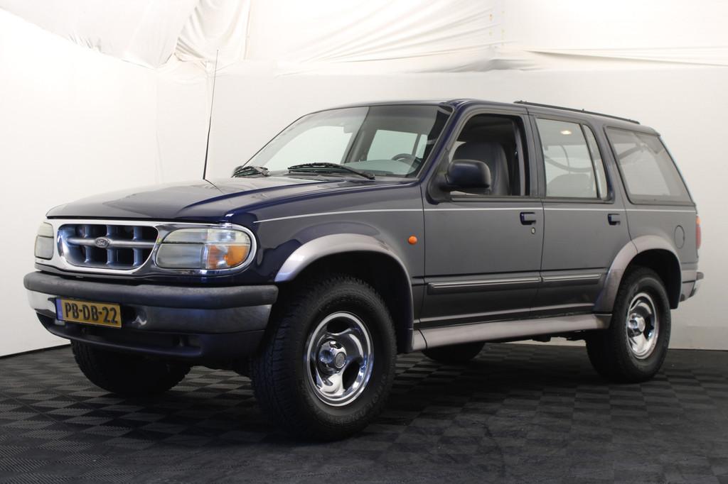 Ford USA Explorer 4.0 V6 4x4 (bj 1996, automaat), Auto's, Oldtimers, Automaat, Beige, 156 pk, Blauw