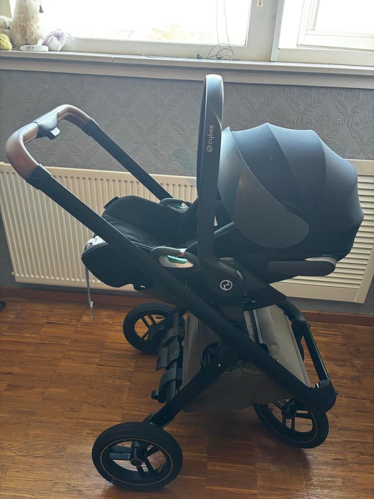 Complete set Dubatti kinderwagen + Cybex autostoel +  base, Kinderen en Baby's, Kinderwagens en Combinaties, Zo goed als nieuw