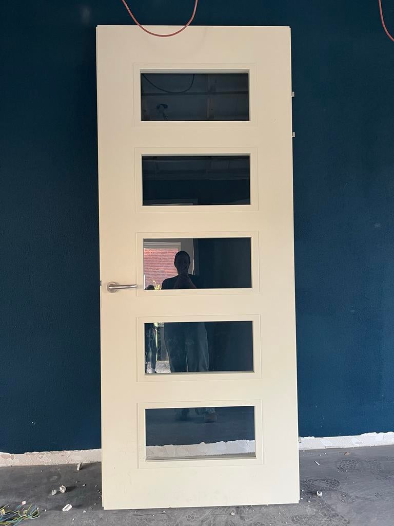 Standaard opdek binnendeur met glas en kozijn, Doe-het-zelf en Verbouw, Ophalen, 80 tot 100 cm, 215 cm of meer, Binnendeur