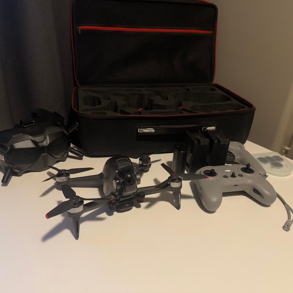 DJI Fpv drone | Met goggles en Controllers + Accessoires, 250 tot 900 gram, Gebruikt, Return to Home, 5 tot 10 kilometer