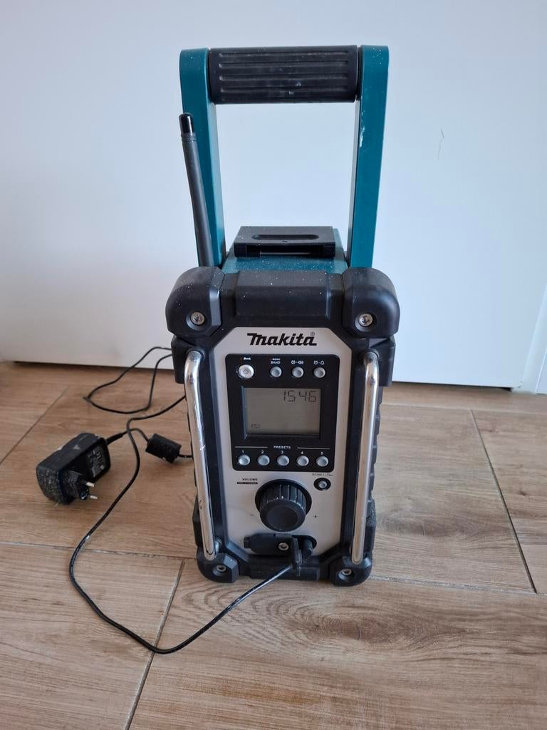 Makita (bouw)radio DMR 107, Ophalen, Bouwradio