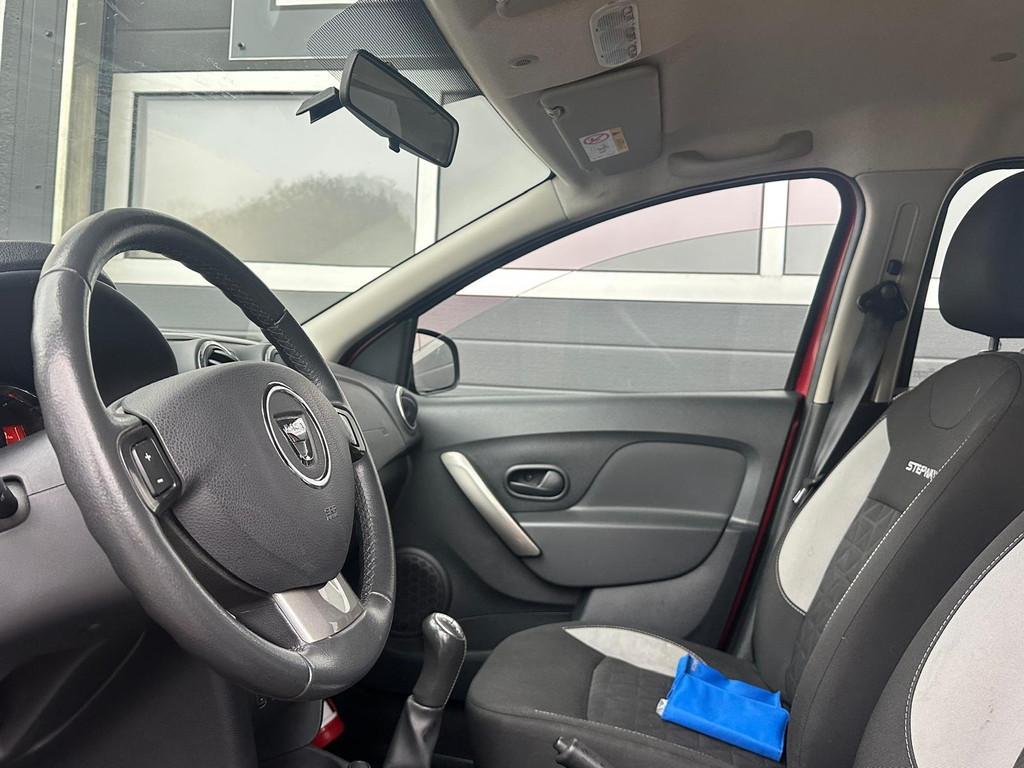 Dacia SANDERO 0.9 TCe Stepway Lauréate I AIRCO I NAVI I PDC, Voorwielaandrijving, Stof, Parkeersensor, Bedrijf