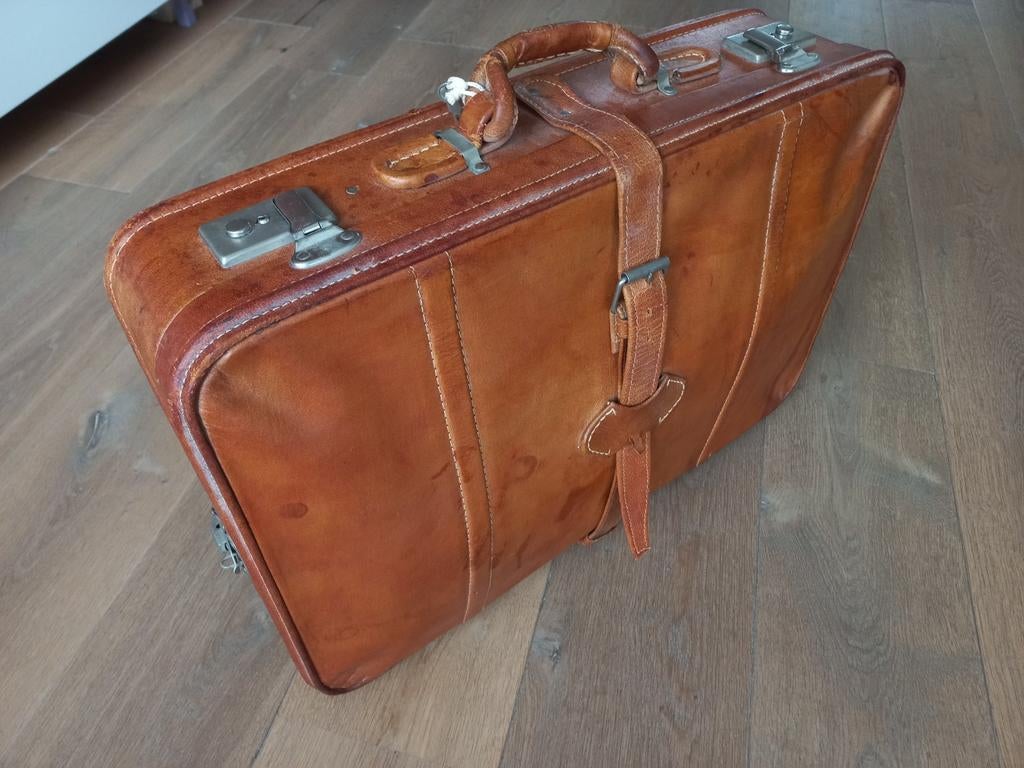 Vintage reiskoffer, Sieraden, Tassen en Uiterlijk, Koffers, Ophalen of Verzenden, Zo goed als nieuw, Leer