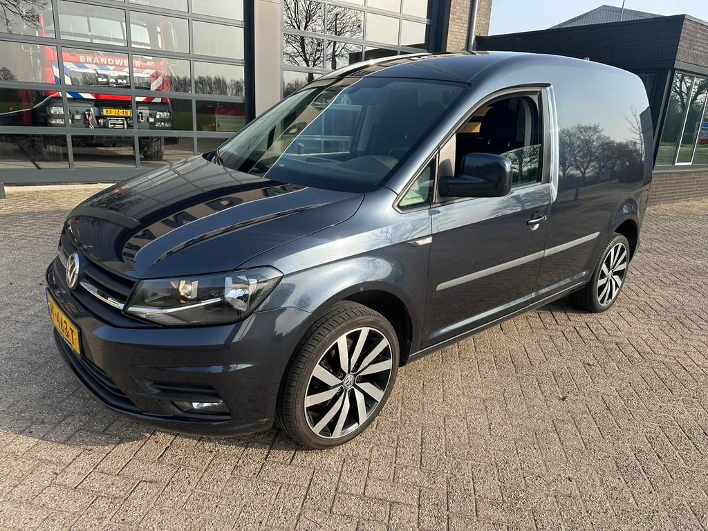 DIKKE VW CADDY 2.0 TDI HIGHLINE aut. navi cc 18" recaro 2016, Auto's, 4 cilinders, 700 kg, Diesel, Onderhoudsboekje