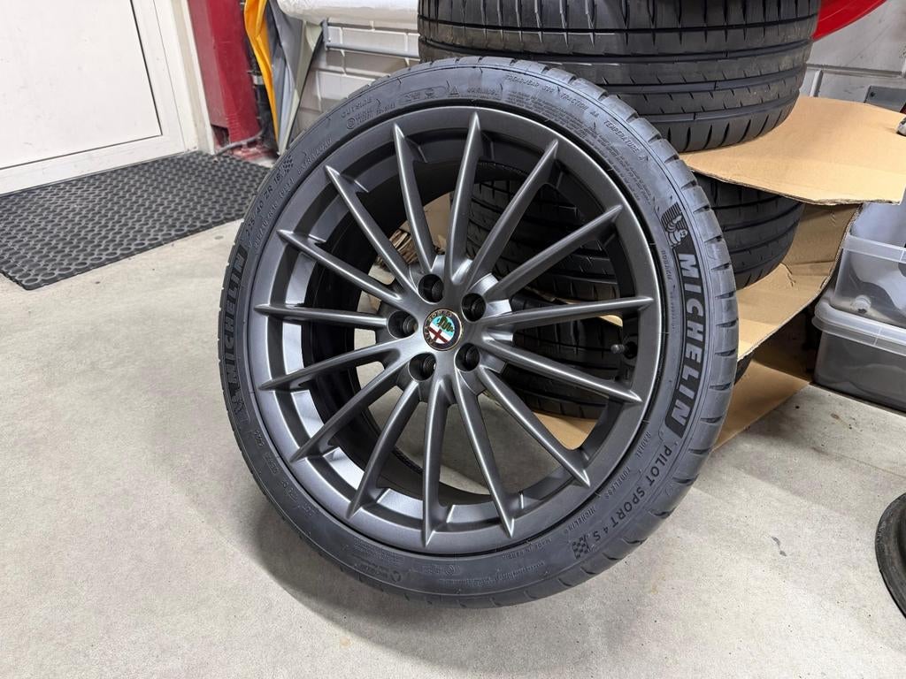 18" Toora velgen 5x98 met Michelin Pilot Sport 4S banden, Auto-onderdelen, Banden en Velgen, Ophalen, 18 inch, Banden en Velgen