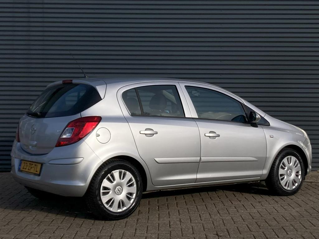 Opel Corsa 1.2 16V 5D, Auto's, Opel, Gebruikt, 4 cilinders, 1229 cc, 49 €/maand