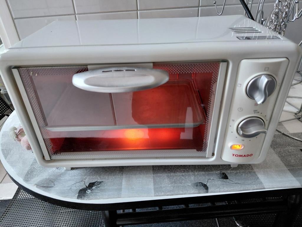 Compacte Tomado Oventje - Perfect voor kleine keukens, Minder dan 45 cm, Gebruikt, Minder dan 45 cm, Oven