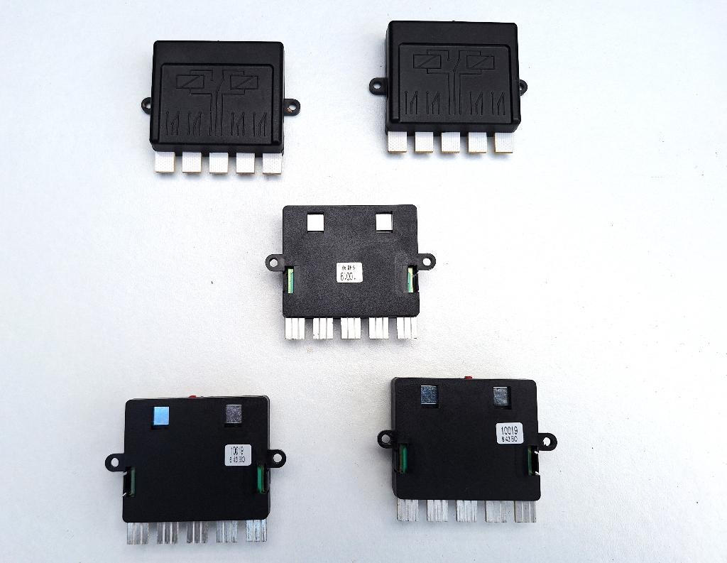 Roco 10019 Relais 4 x om bistabiel en kabelschoentjes, Locomotief, Gelijkstroom of Wisselstroom, Ophalen of Verzenden, Zo goed als nieuw