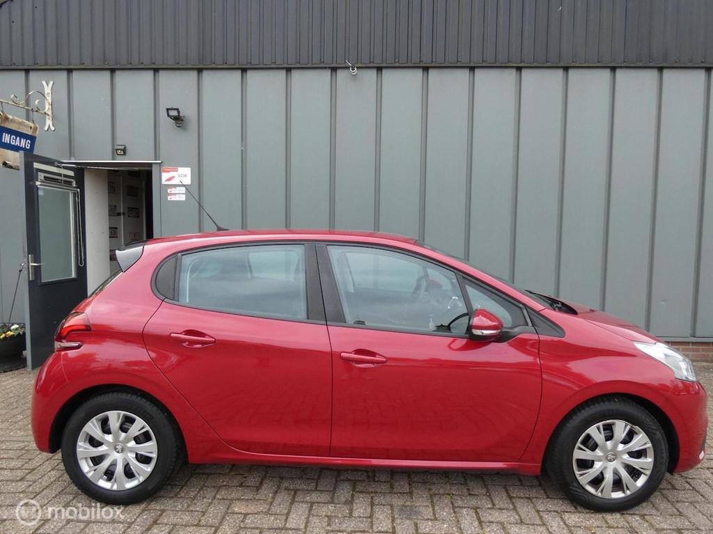 Peugeot 208 1.2 PureTech Blue Lion NAP//AIRCO//CRUISE//NAVI/, Auto's, Voorwielaandrijving, Stof, 82 pk, 23 km/l