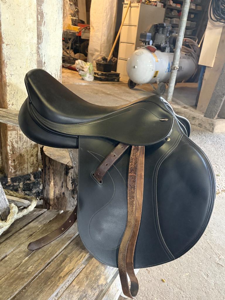 Tekna Springzadel, Dieren en Toebehoren, Ophalen, Gebruikt, Springen