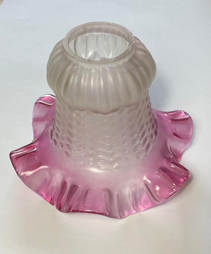 Vintage Frans gematteerd en roze glazen kapje, Ophalen of Verzenden, Zo goed als nieuw, Glas, Minder dan 50 cm