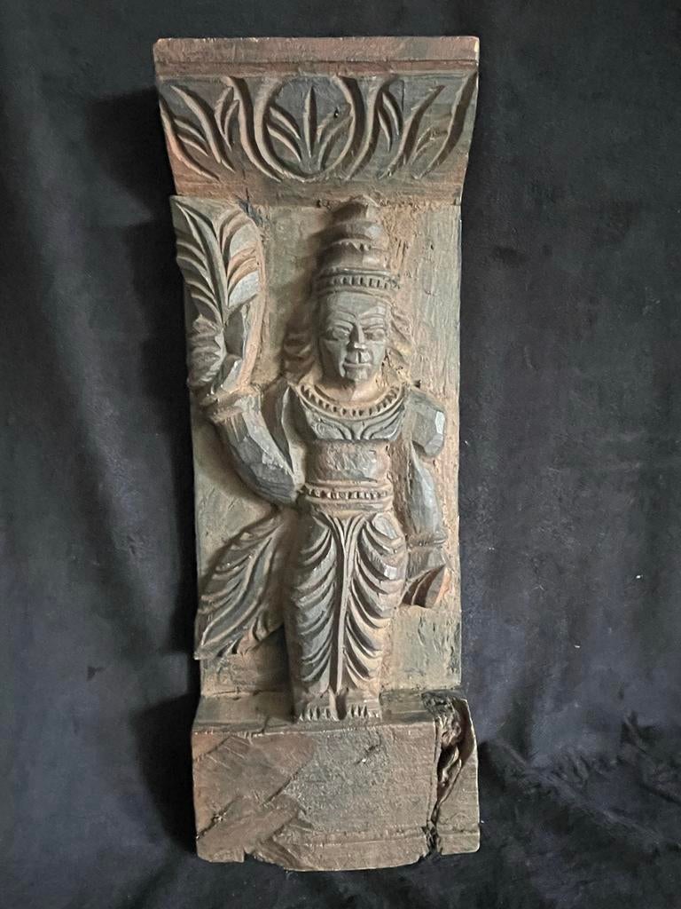 Houten paneel  van een hindoeïstische godheid., Antiek en Kunst, Ophalen of Verzenden