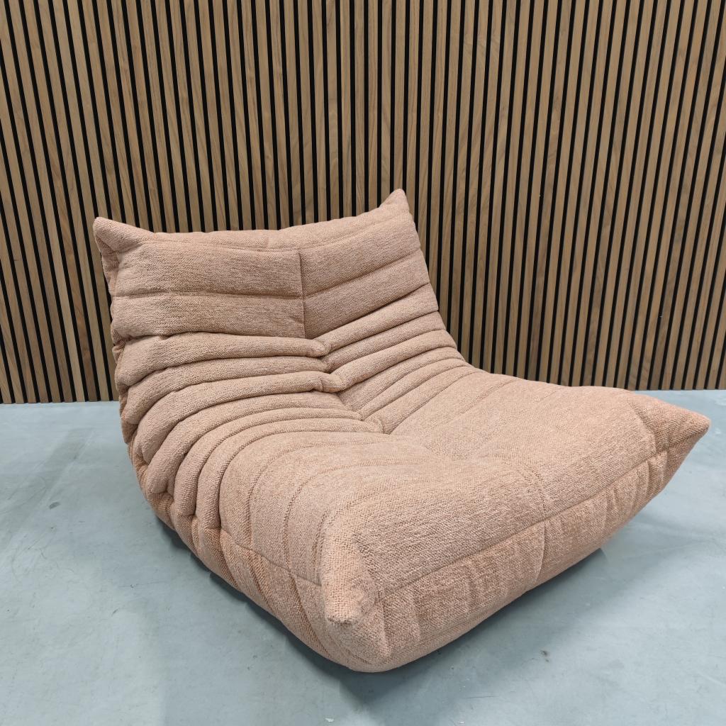 Ligne Roset Togo - Pink woolblend, Huis en Inrichting, Fauteuils, Niet ingevuld, Niet ingevuld, Zo goed als nieuw, Stof