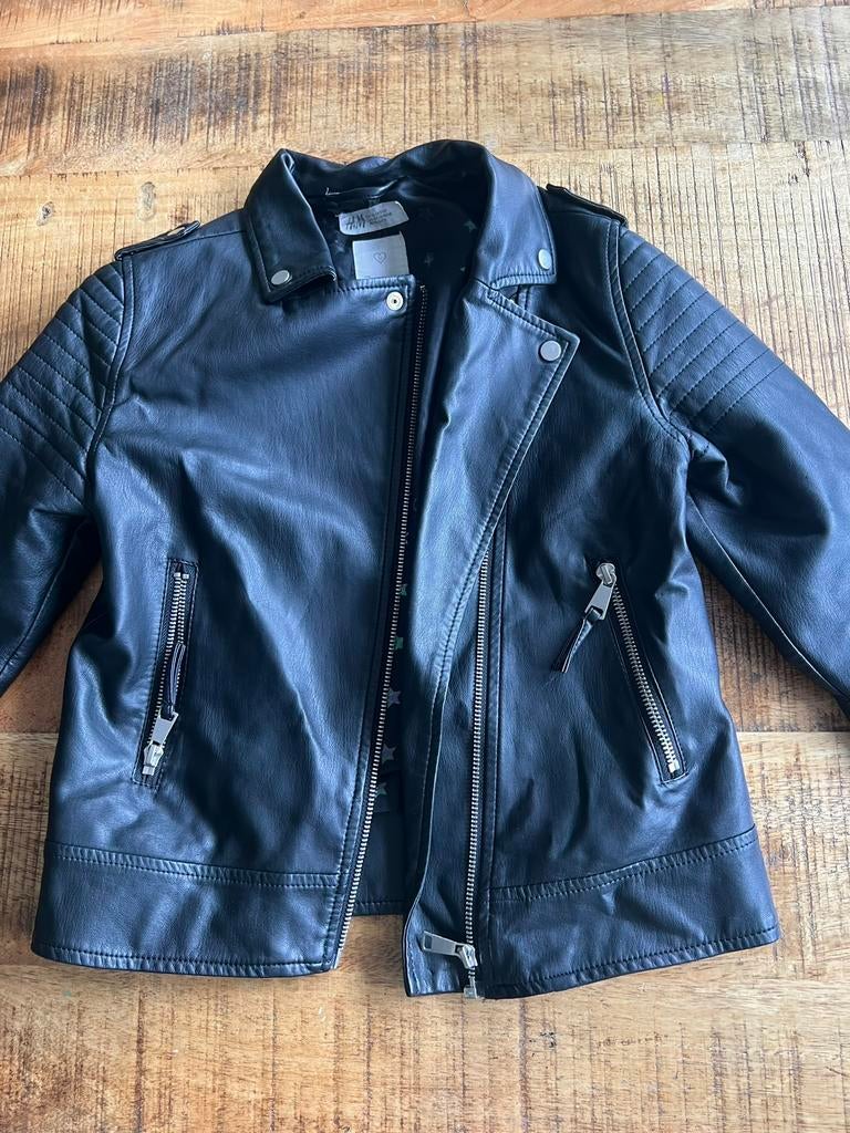 H&M Zwart Imitatie Leren Bikerjack Maat 140, Ophalen of Verzenden, Zo goed als nieuw, Meisje, Broek