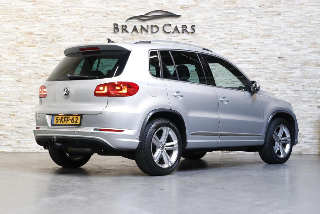 Volkswagen Tiguan 1.4 TSI Sport&Style R-line Edition | PANO, Voorwielaandrijving, Euro 5, 15 km/l, Gebruikt