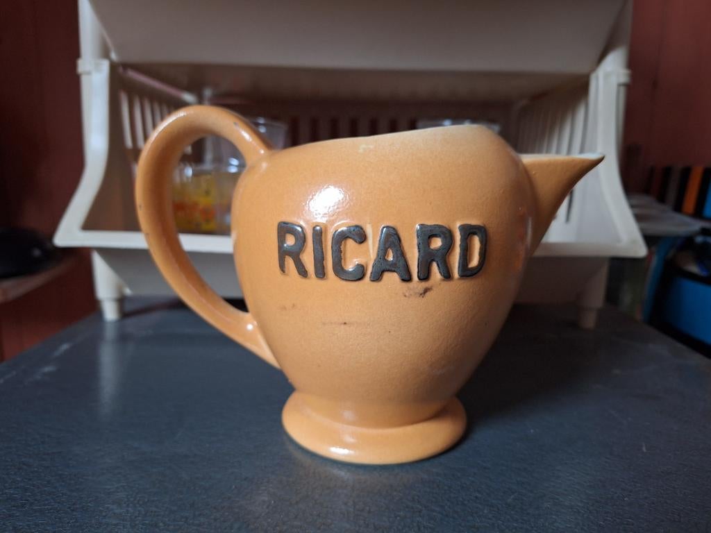 Waterkan/pichet Ricard, keramiek/rond model, gemerkt. Izgst., Verzamelen, Merken en Reclamevoorwerpen, Ophalen of Verzenden, Zo goed als nieuw