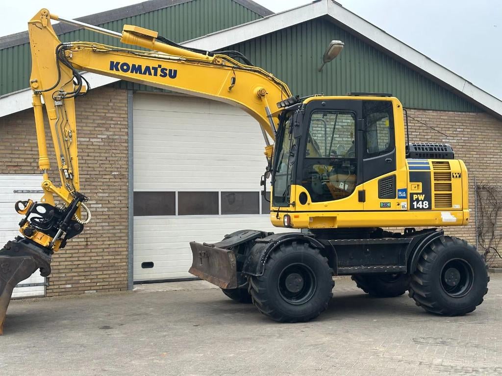 Komatsu PW148 PW148-8 (bj 2014), Zakelijke goederen, Graafmachine