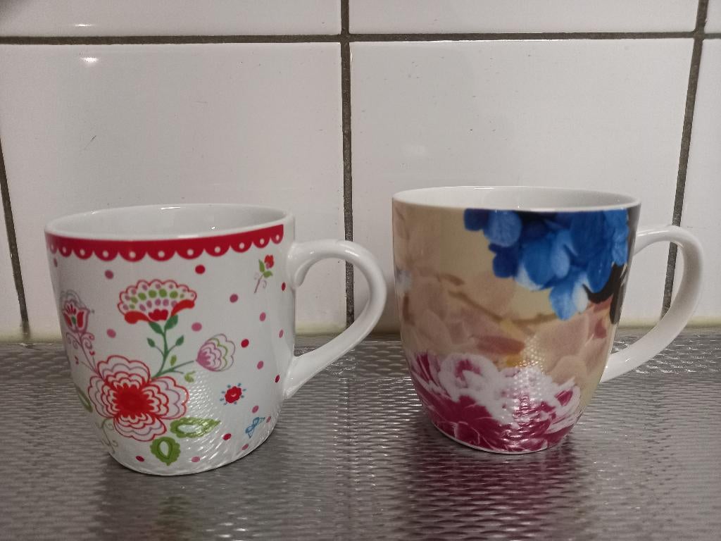 2 AH mokken/bekers, Overige typen, Ophalen of Verzenden, Zo goed als nieuw, Overige stijlen