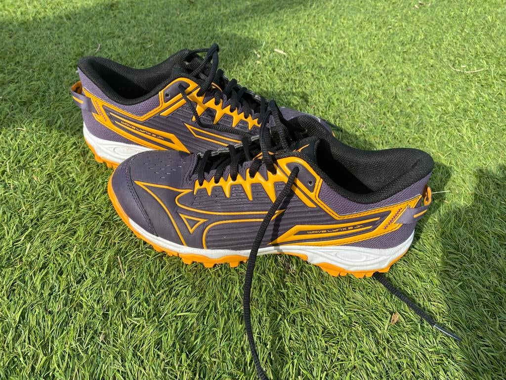 Korfbal/ hockey schoenen, mizuno veld maat 38.5, Ophalen of Verzenden, Zo goed als nieuw, Schoenen