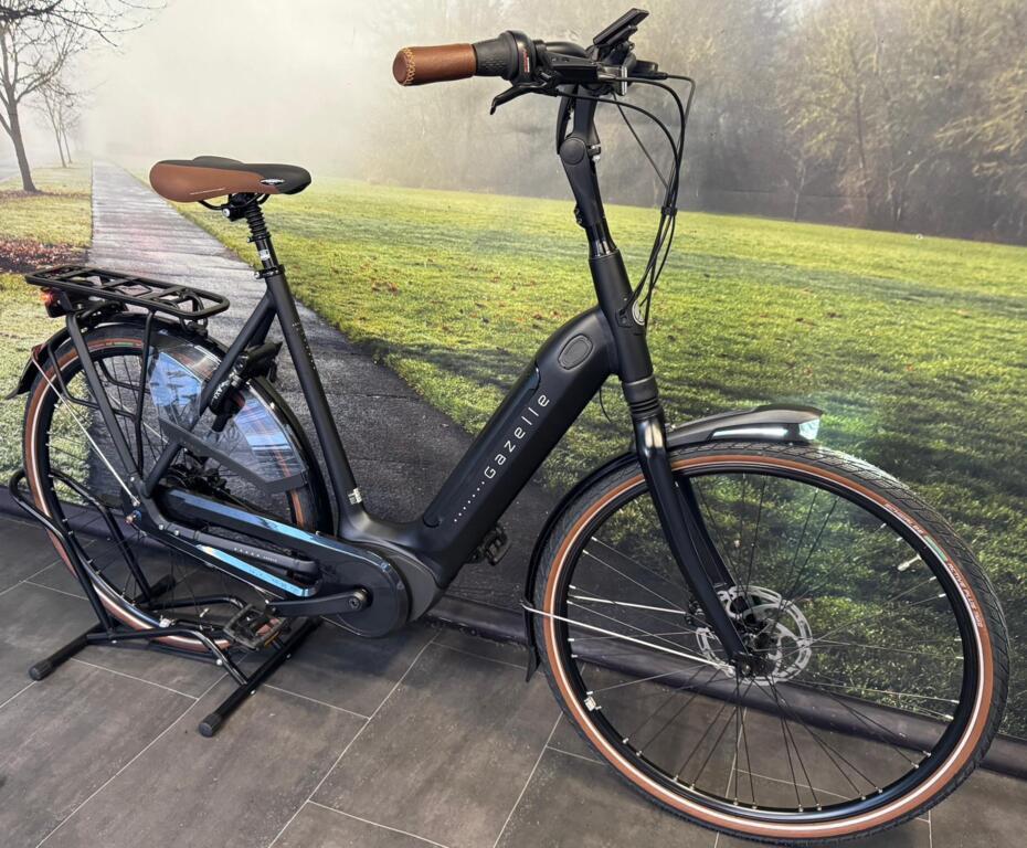 NIEUW Gazelle Grenoble C8 E-Bike| €3599 → €2799 | Mega-Actie, Koninklijke Gazelle N.V., Wilhelminaweg 8 6951 BP Dieren Nederland