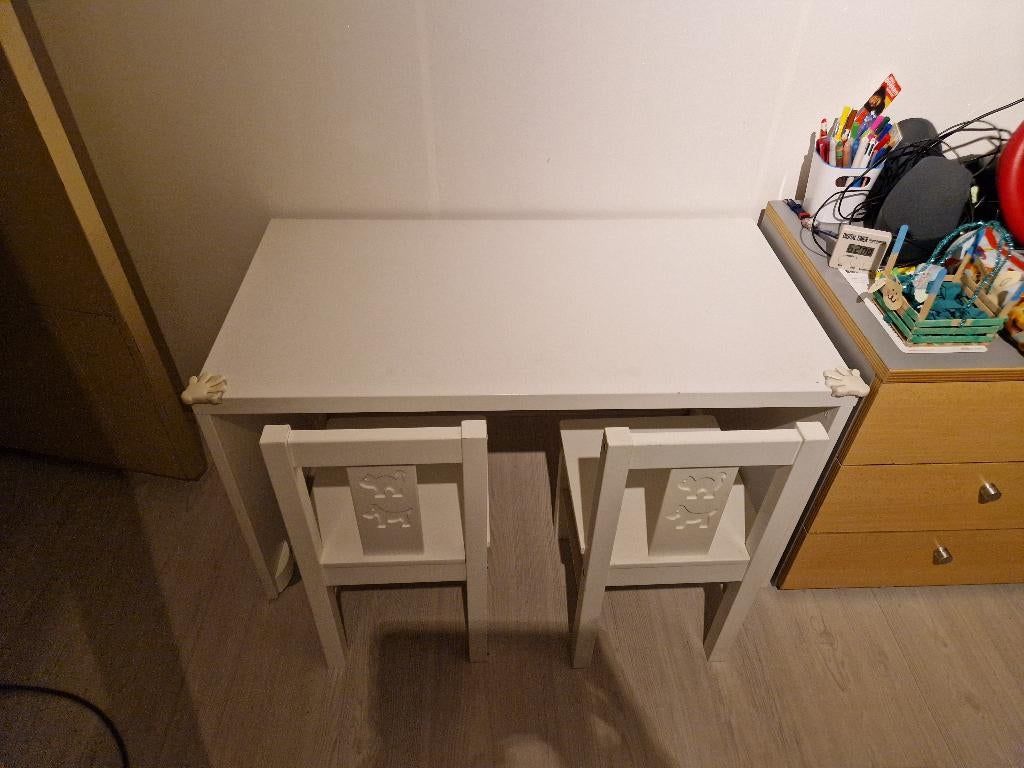 Kindertafel IKEA met 2 stoeltjes, Ophalen, Gebruikt, Tafel(s) en Stoel(en)