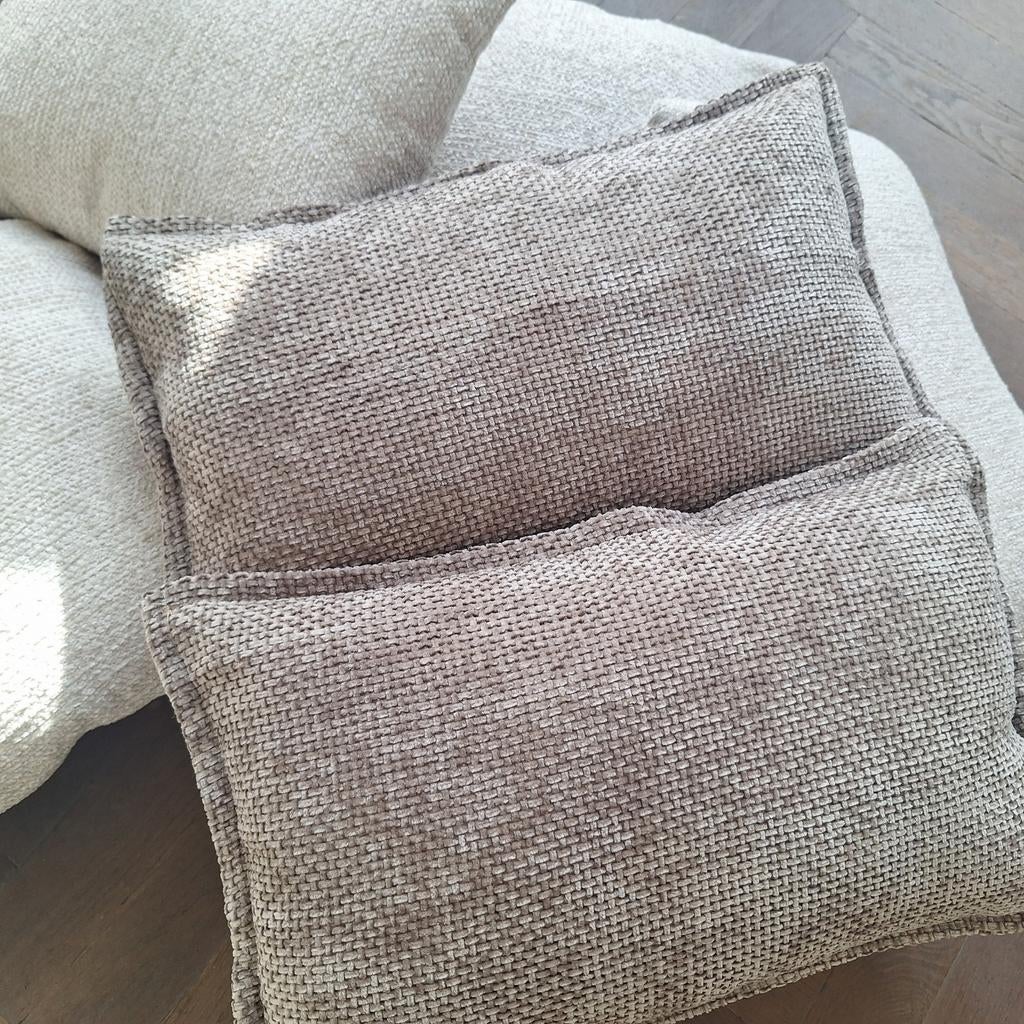 Nieuwe bruine grove structuur boucle achtige kussens, Huis en Inrichting, Woonaccessoires | Kussens, Bruin, Nieuw, Ophalen of Verzenden