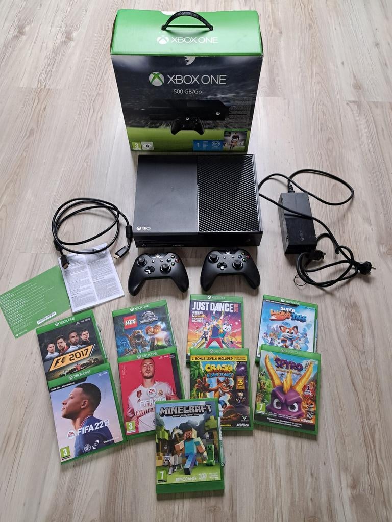 Xbox One, 500Gb, 2 controllers, 9 games, Spelcomputers en Games, Spelcomputers | Xbox 360, Ophalen, Gebruikt, 320 GB, Met 2 controllers