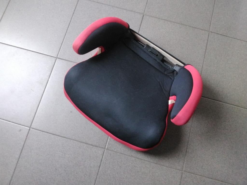 Auto  stoeltje verhoger, Kinderen en Baby's, Ophalen of Verzenden, 15 t/m 36 kg, Overige merken, Autogordel