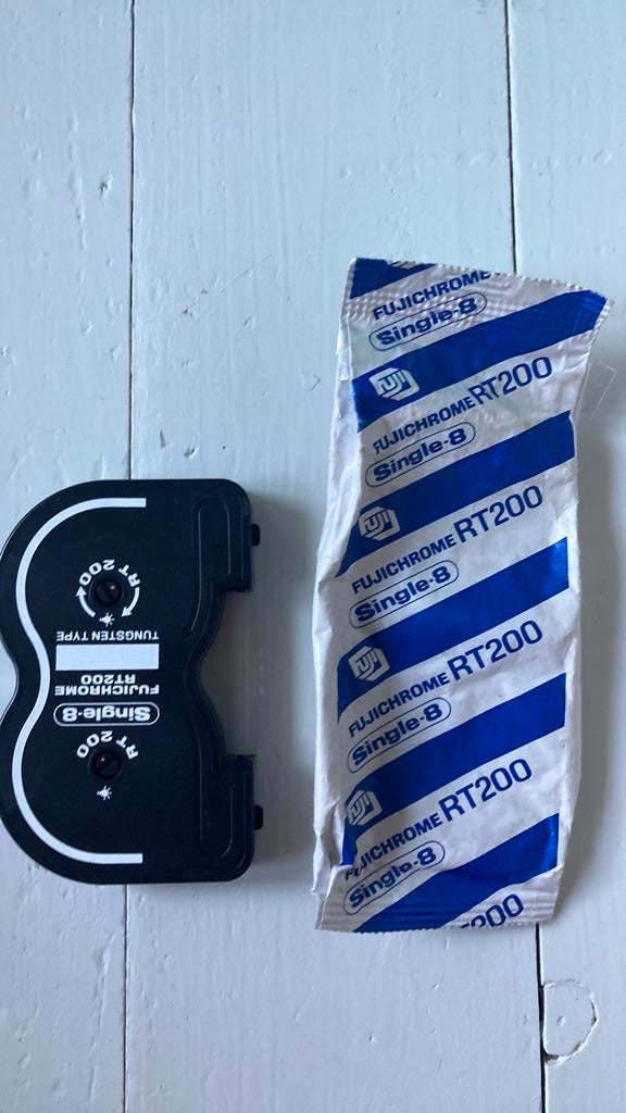 Fujichromr RT200 a single 8 - tape, Ophalen of Verzenden, 1960 tot 1980, Filmcamera