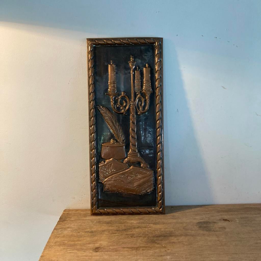 Vintage koperen muurplaat met kandelaar en inktpot, Antiek en Kunst, Curiosa en Brocante, Ophalen of Verzenden