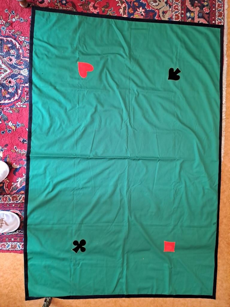 Mooi bridgekleed 173 x 120 cm met de 4 kaartsymbolen., Ophalen of Verzenden, Gebruikt