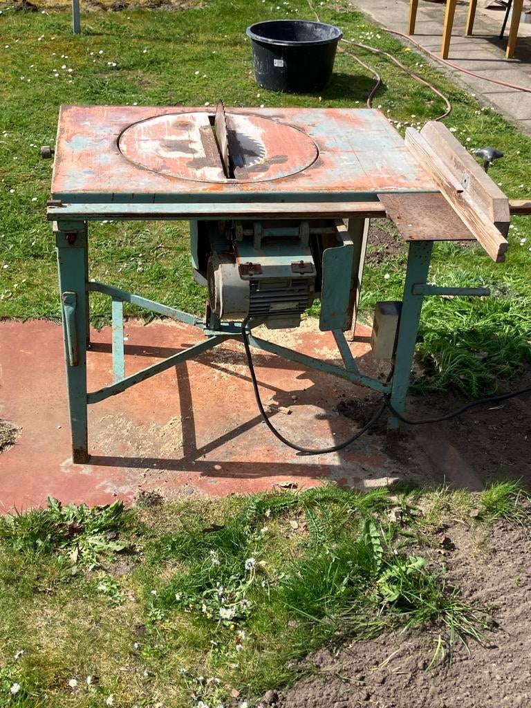 Zaagtafel op 400 volt, Doe-het-zelf en Verbouw, Ophalen, Gebruikt, Cirkelzaag, 70 mm of meer