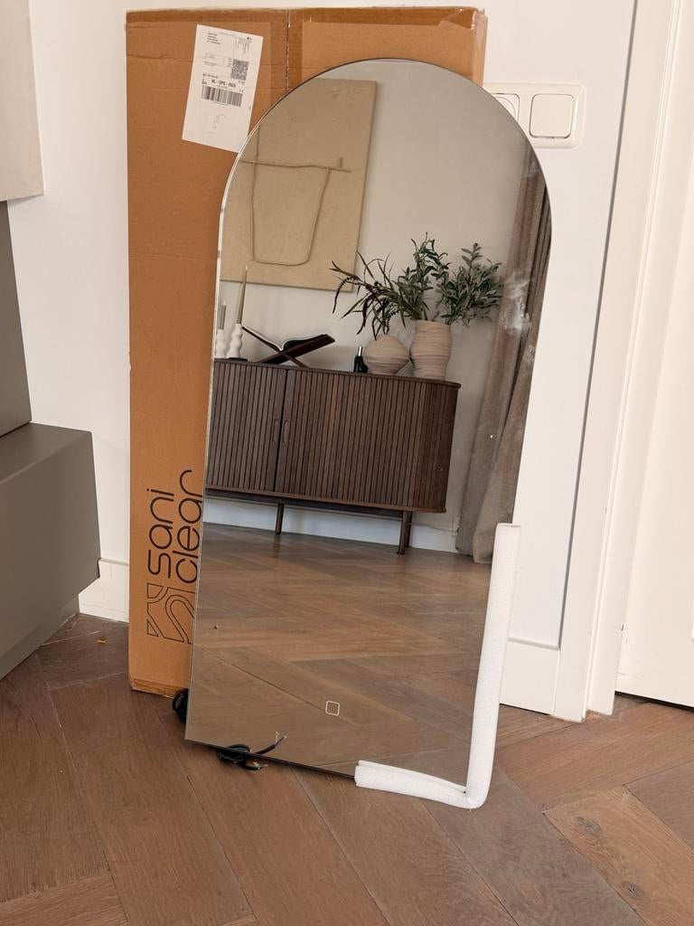 Boogspiegel met licht en warmte sensor, Huis en Inrichting, Woonaccessoires | Spiegels, Ophalen, Minder dan 50 cm, 100 tot 150 cm