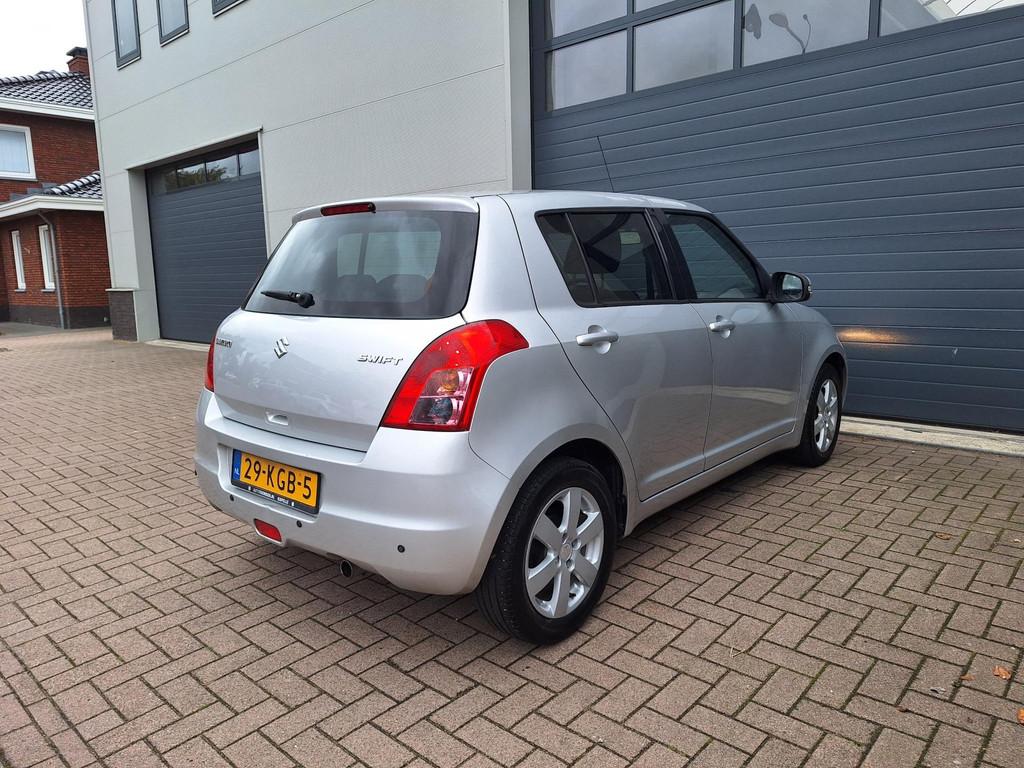 Suzuki Swift |1.3 Limited | Airco |Parkeer sensoren |, Voorwielaandrijving, 400 kg, Swift, Origineel Nederlands