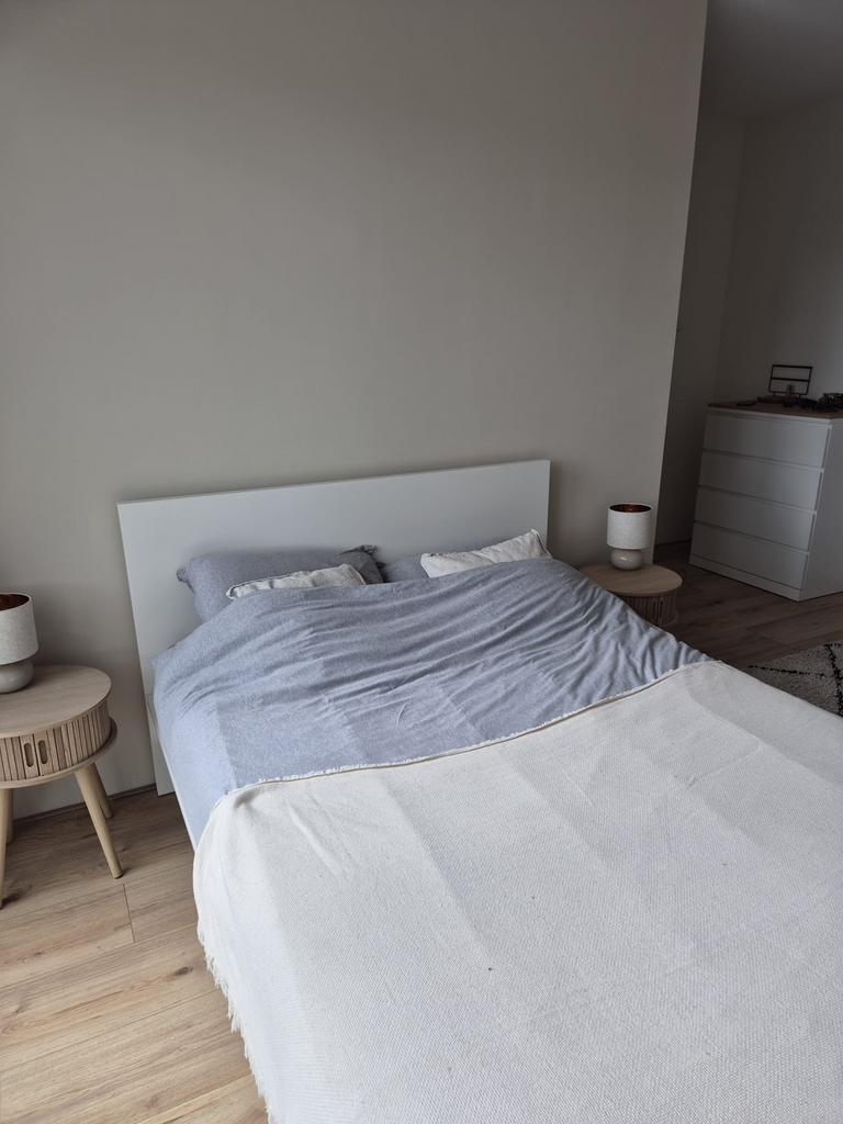 Malm ikea bed 140x200, Wit, Tweepersoons, Zo goed als nieuw, 200 cm