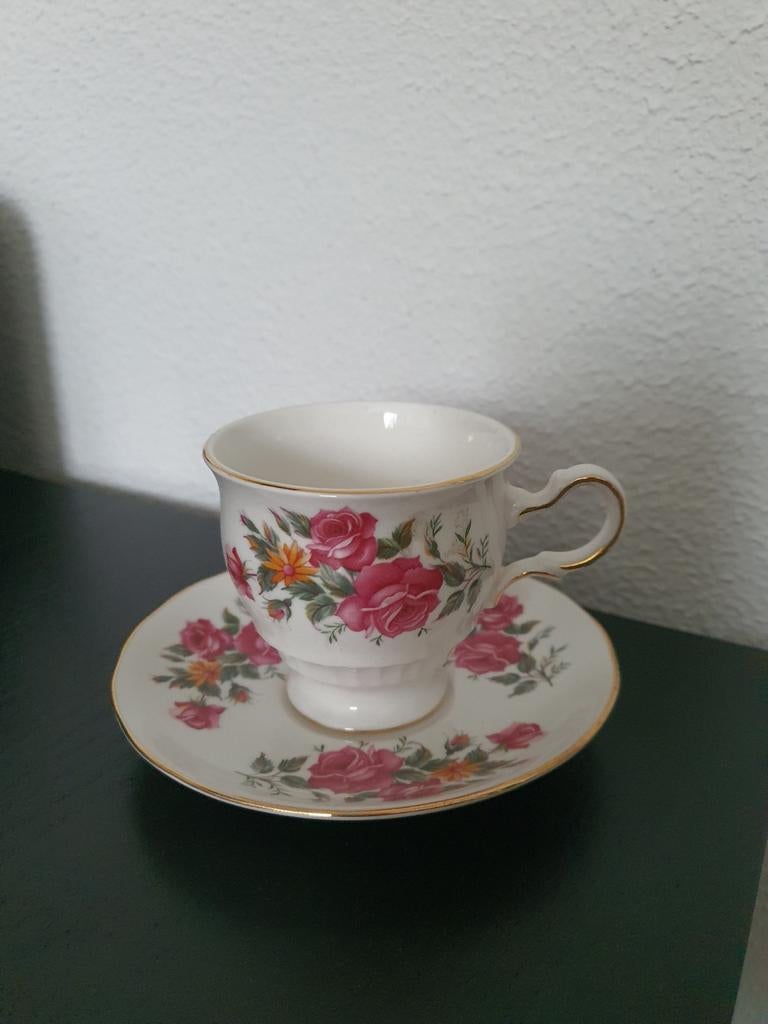Vintage Kop en Schotel Queen Anne Bone China, Antiek en Kunst, Antiek | Porselein, Ophalen of Verzenden