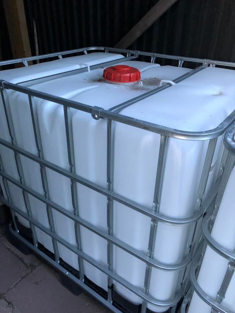 1000 liter IBC containers / tanks / vaten / vat, Tuin en Terras, Regentonnen, 150 liter of meer, Ophalen, Zo goed als nieuw