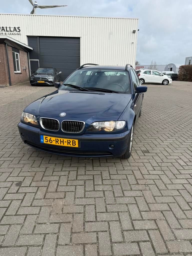 BMW 3-Serie 2.0 I 318 reihe Touring 2005 Blauw, Auto's, BMW, 13 km/l, Achterwielaandrijving, 1995 cc, 680 kg