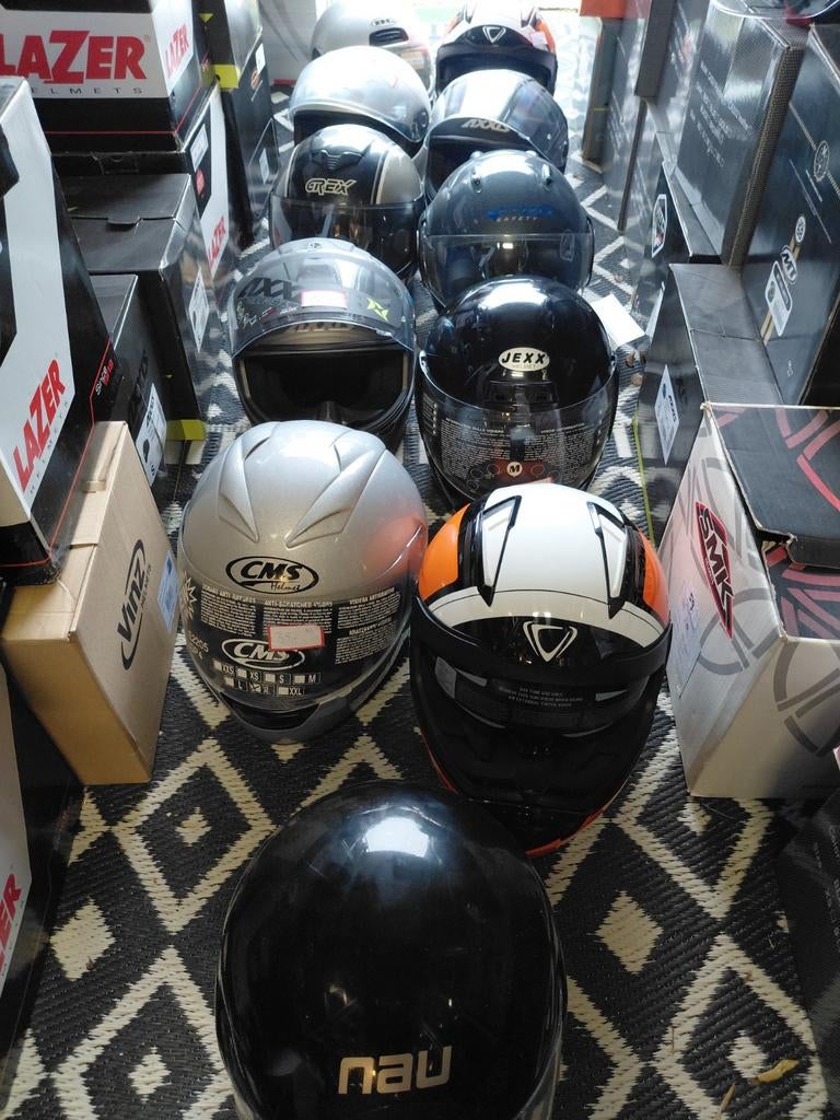 Nieuwe helm voor de prijs van een tweedehands helm, Motoren, Kleding | Motorhelmen, Ophalen of Verzenden, Nieuw met kaartje, Integraalhelm