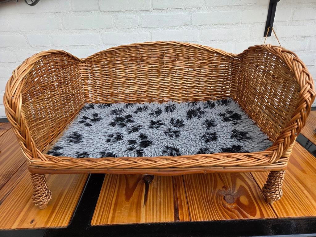 Rieten hondenmand, Ophalen, Riet